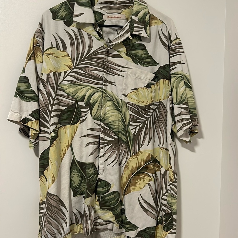 Tommy Bahama 100% Silk Green Leaf Tropical Vacation Button Down Shirt Size Large